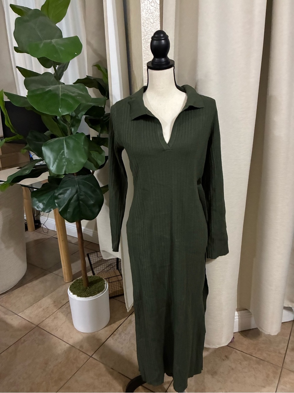 Vici Long-Sleeve Ribbed Collared Maxi Dress - Olive